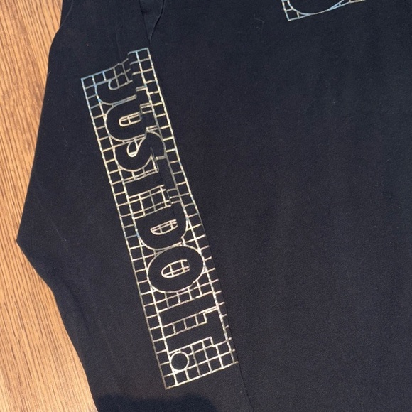 Nike Black Graphic Long Sleeve Tee 100% cotton - Picture 4 of 6